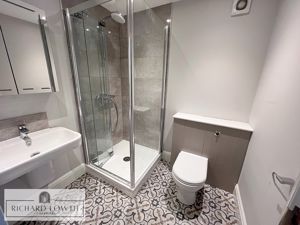 Ensuite Shower Room- click for photo gallery